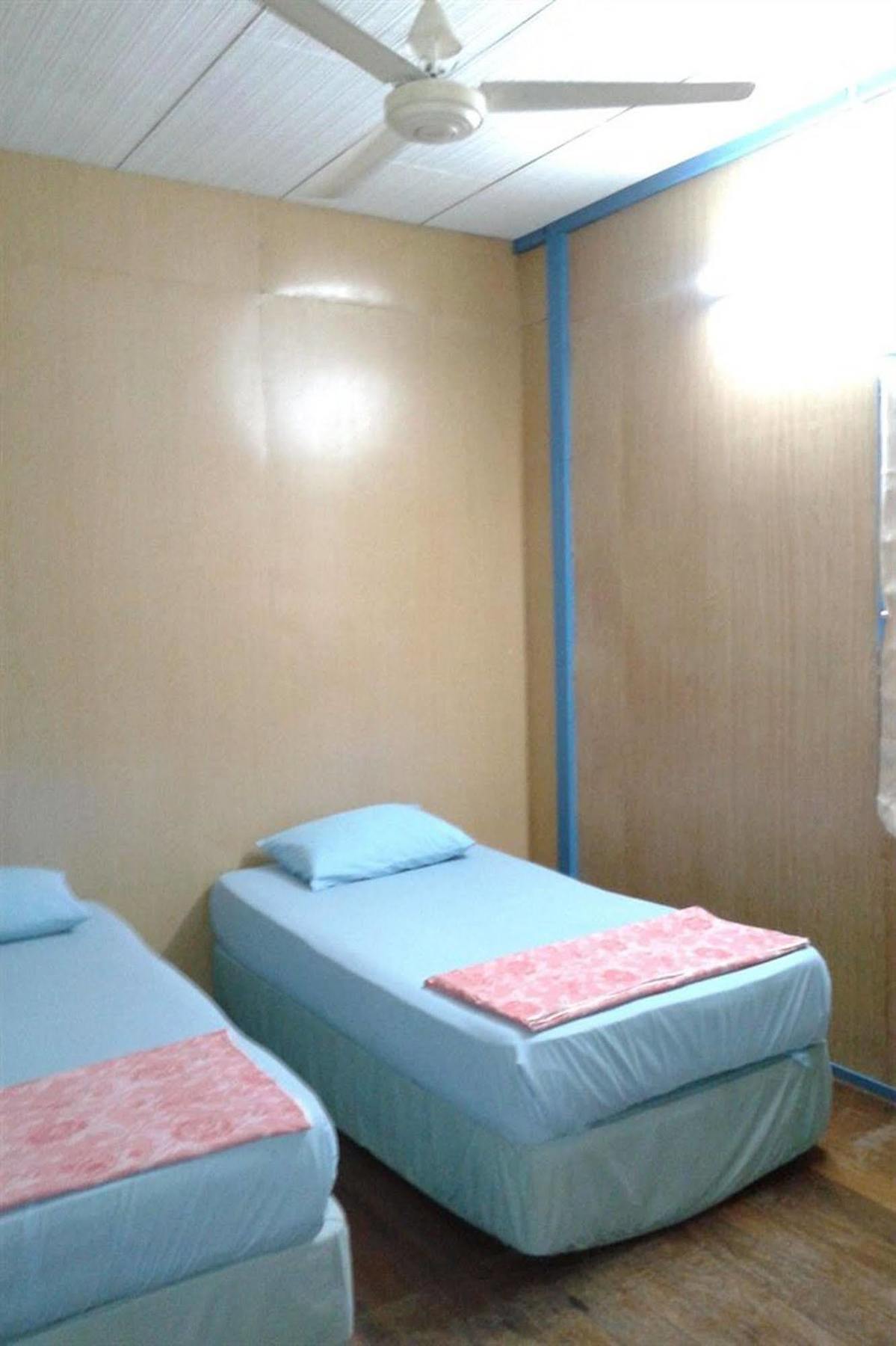 Baba'S Guest House By The Sea Batu Feringgi Bagian luar foto
